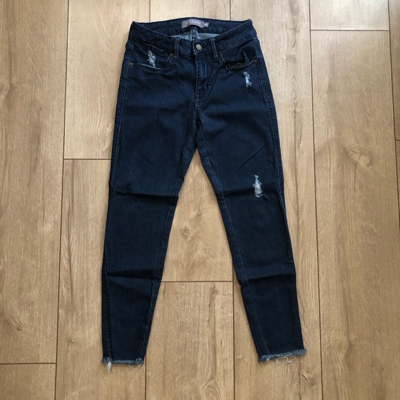 Size 26P Just USA Distressed Jeans - Picture 1 of 3